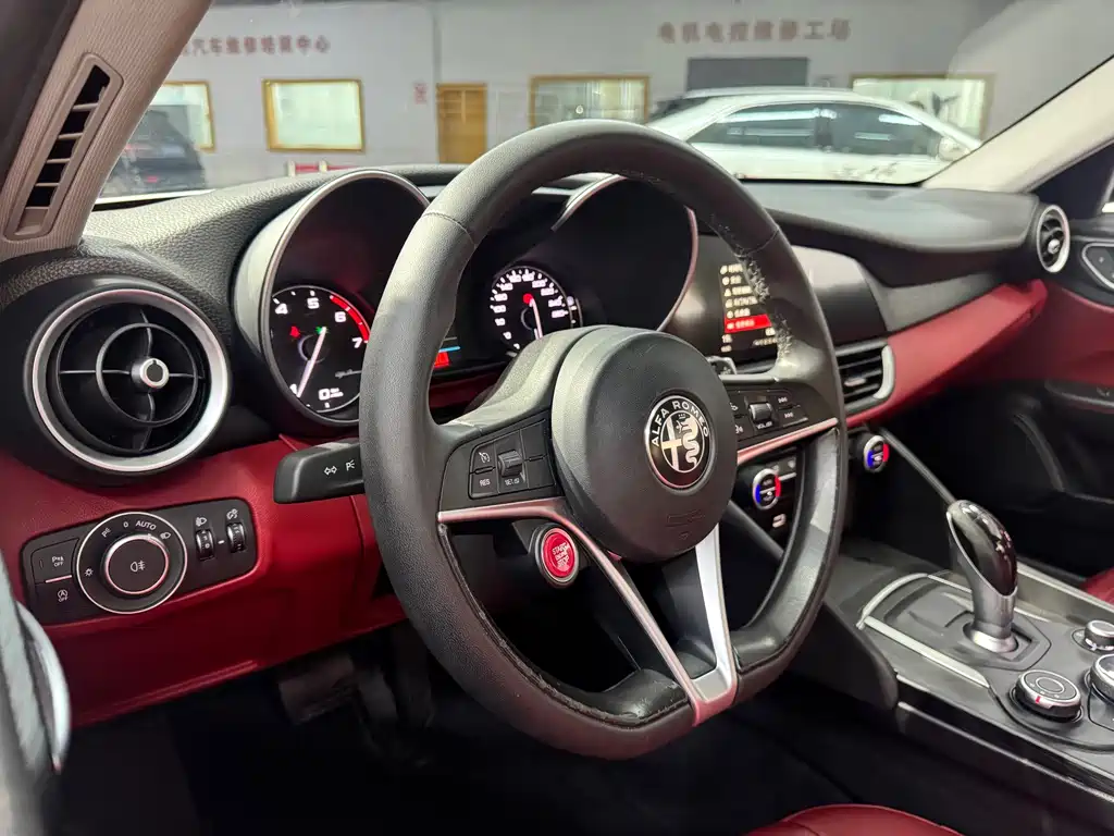 Alfa Romeo Giulia — миниатюра 16