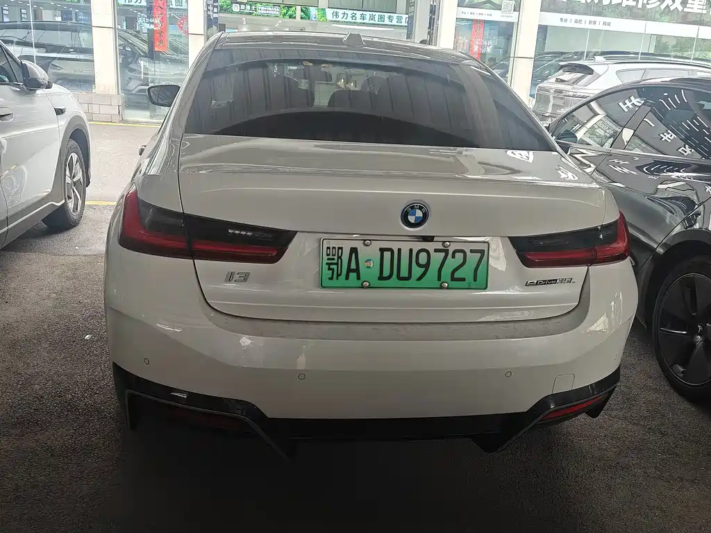BMW i3 — миниатюра 11