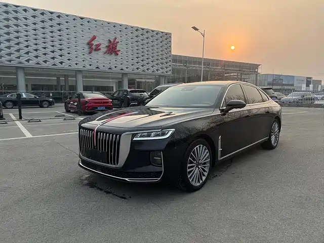 RED FLAG HONGQI H9 2023