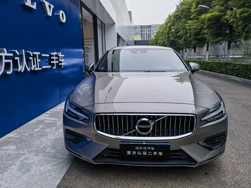 Volvo S60 — миниатюра 2