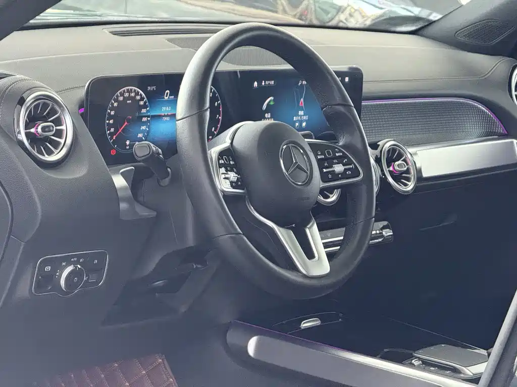 Mercedes-Benz GLB — миниатюра 7