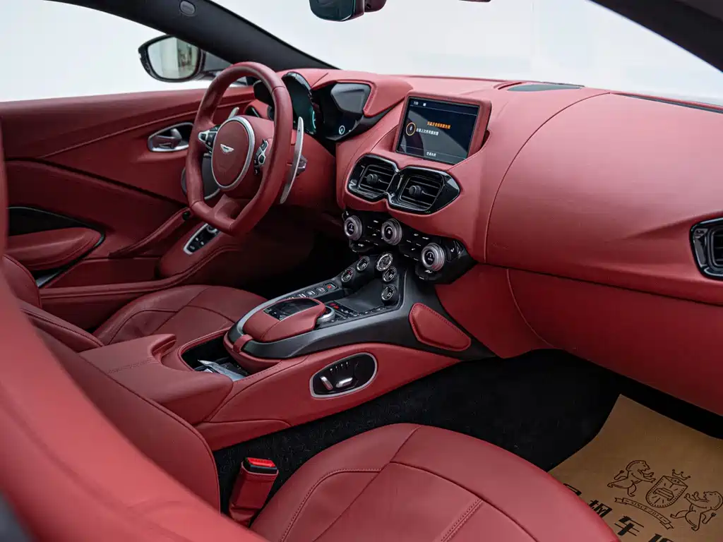 Aston Martin V8 Vantage — миниатюра 13