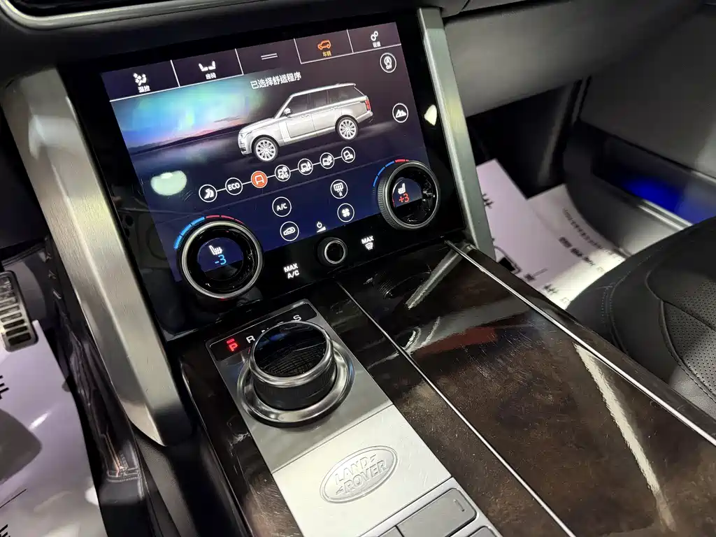 LAND ROVER RANGE ROVER