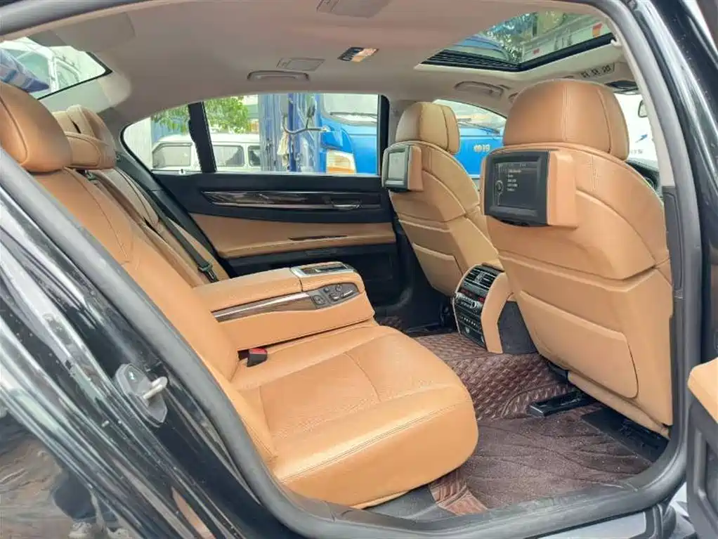 BMW 7 Series 7 2011 730Li Elegant