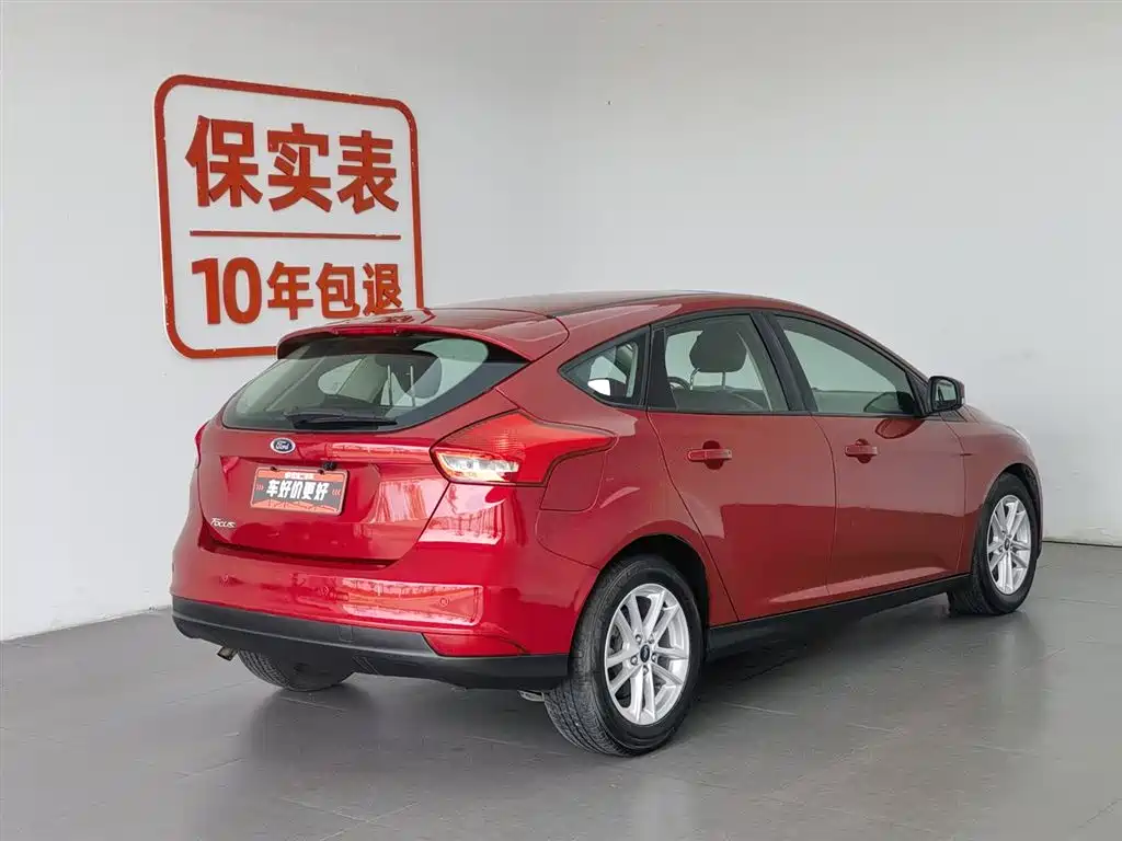 Ford Focus 2015 EcoBoost 125 AT