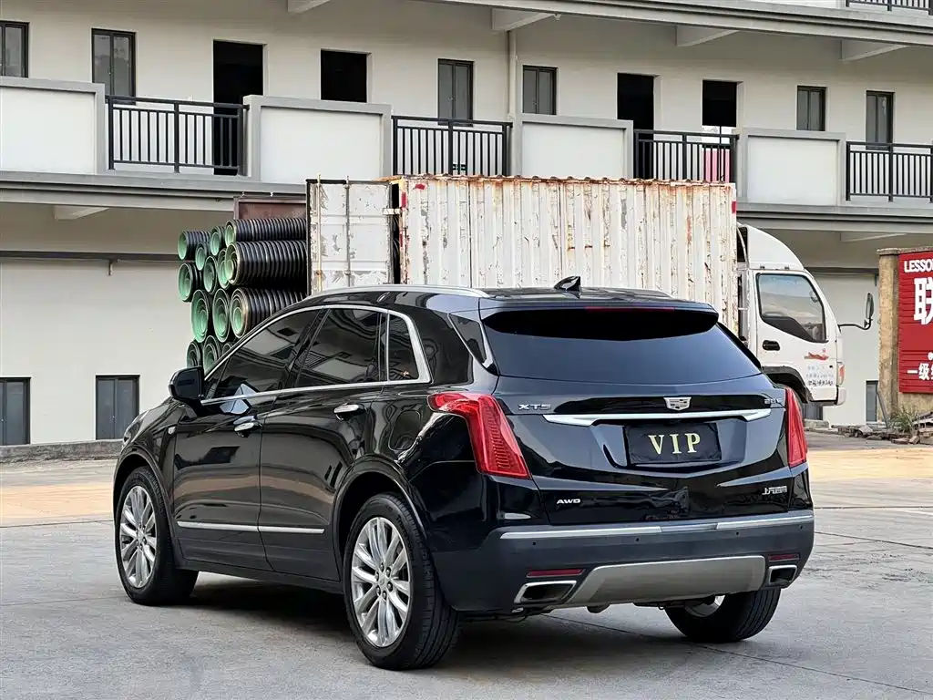 Cadillac XT5 2018 28E