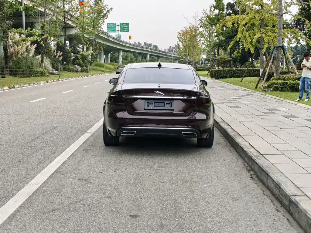 Jaguar XFL — миниатюра 12