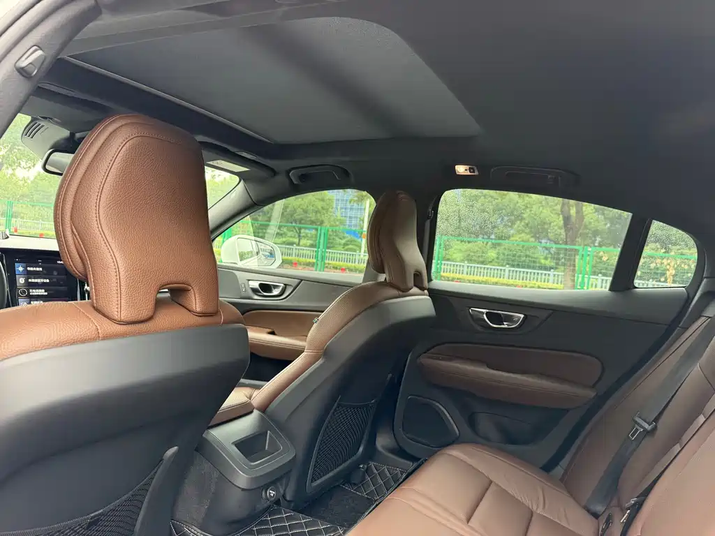 Volvo S60 — миниатюра 9