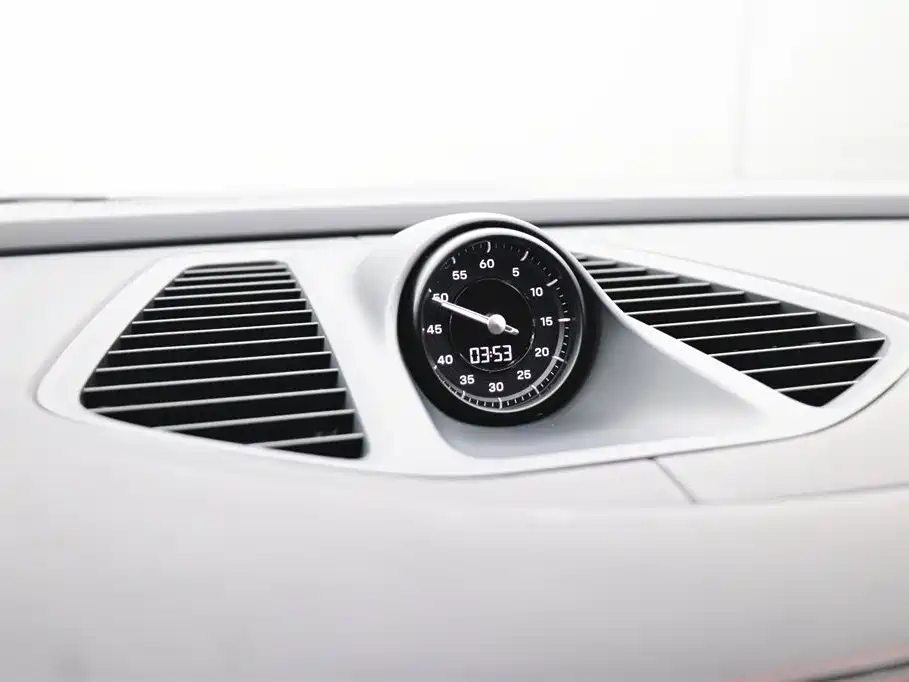 PORSCHE MACAN NEW ENERGY