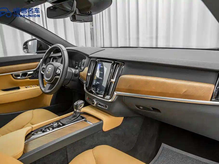 Volvo S90 — миниатюра 14