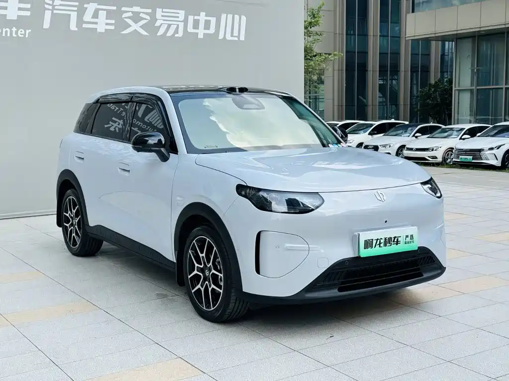 Leapmotor Leapmotor A10 — миниатюра 3