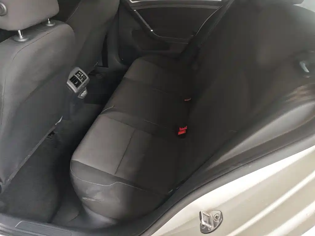 Volkswagen Golf — миниатюра 17