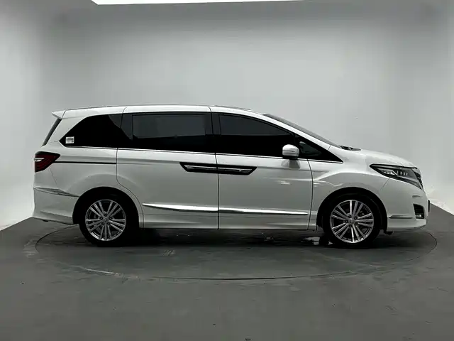 Honda Elysion 2016 2.4L Luxury
