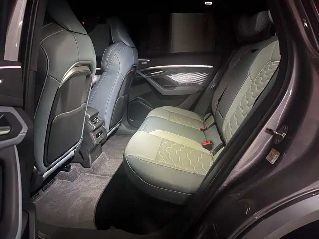 Audi Q6L e-tron — миниатюра 7