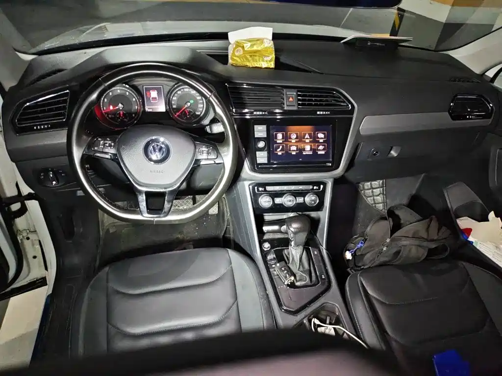 Volkswagen Tiguan L — миниатюра 5