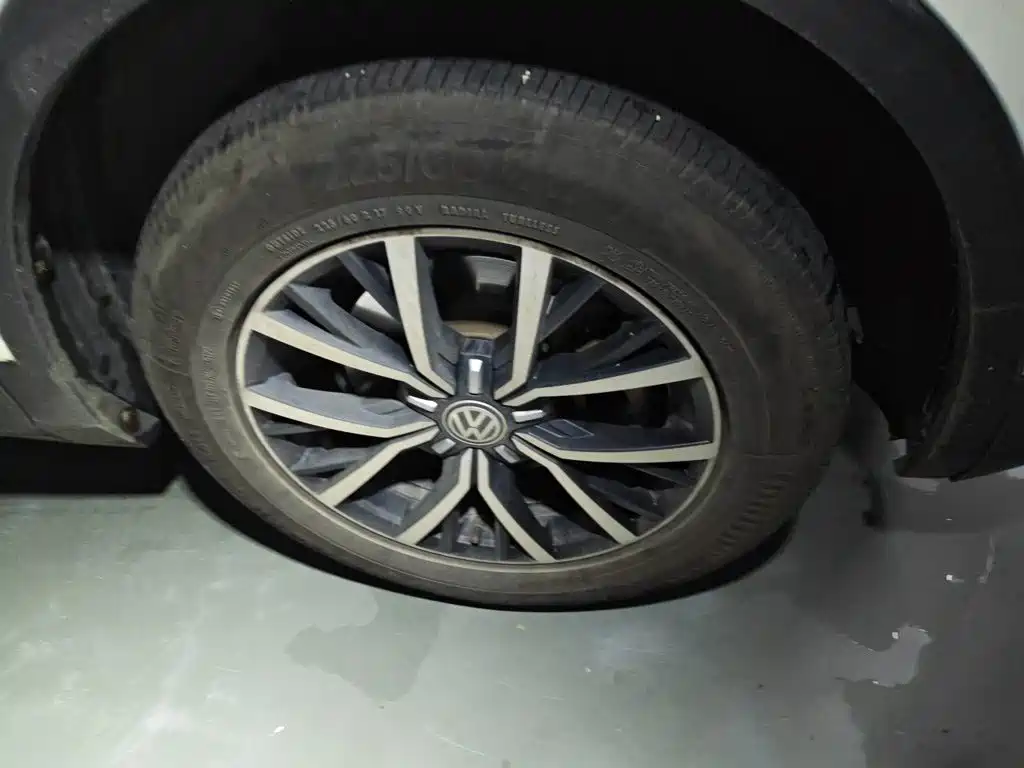Volkswagen Tiguan L — миниатюра 24