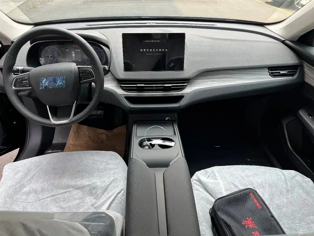 Hongqi E-QM5 2025 500km