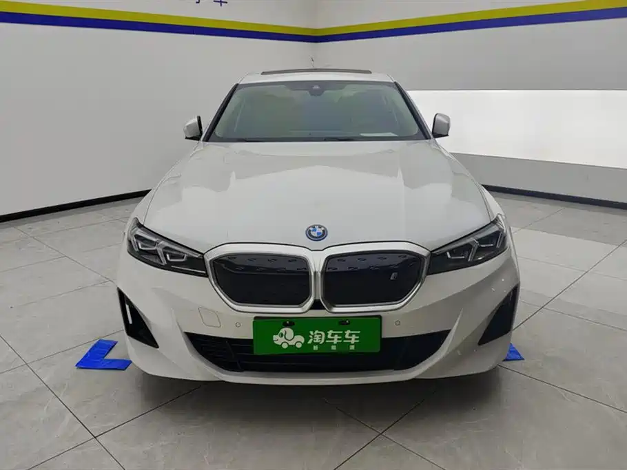 BMW i3 2024 eDrive 35 L