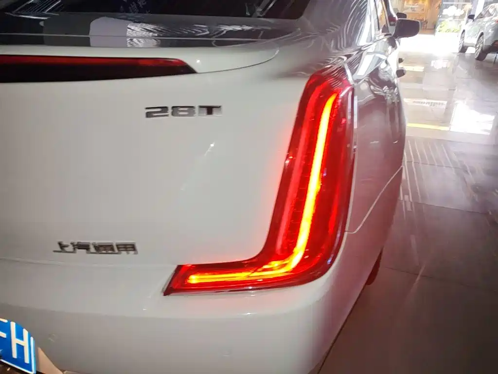 Cadillac XTS — миниатюра 8