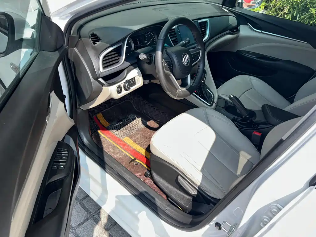 Buick Excelle — миниатюра 10