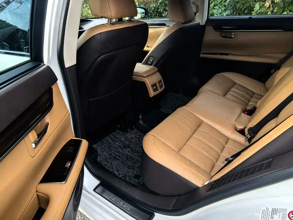 Lexus ES — миниатюра 11