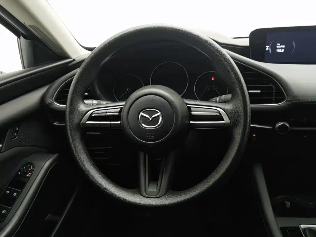 Mazda 3 Axela — миниатюра 11