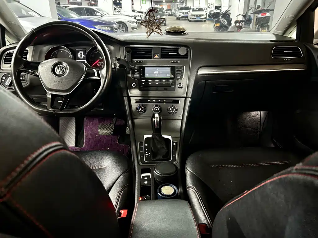 Volkswagen Golf — миниатюра 13