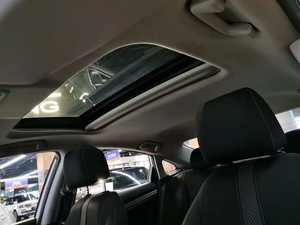 Honda Civic — миниатюра 12