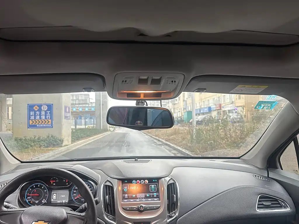 Chevrolet Cruze 1.5L Auto Pioneer Sunroof Edition, фото 9