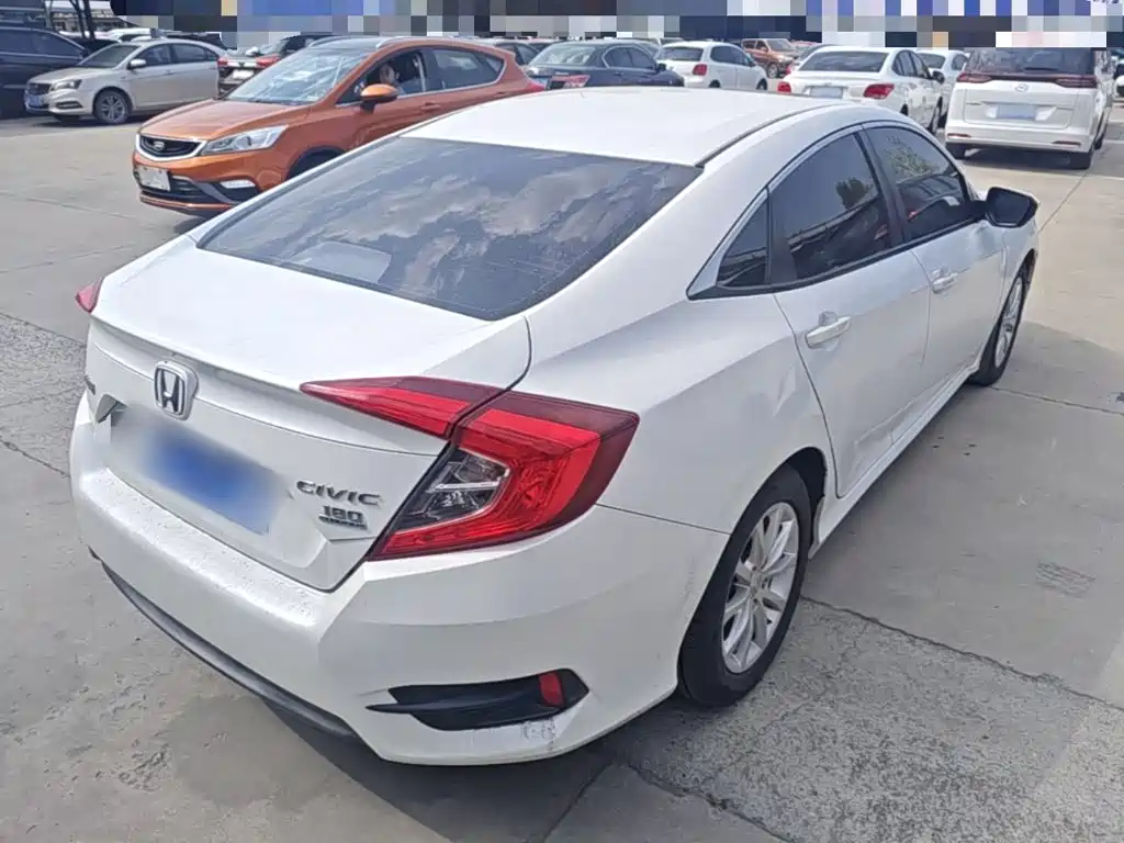 Honda Civic — миниатюра 7
