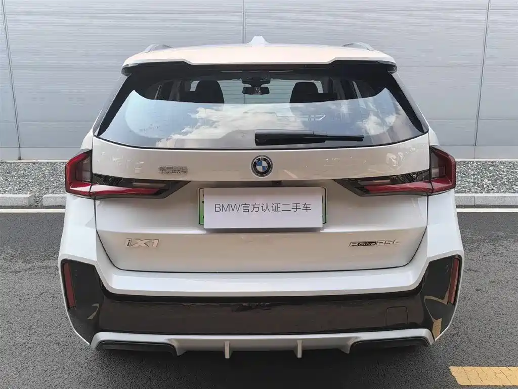 BMW iX1 2025 eDrive25L M Sport
