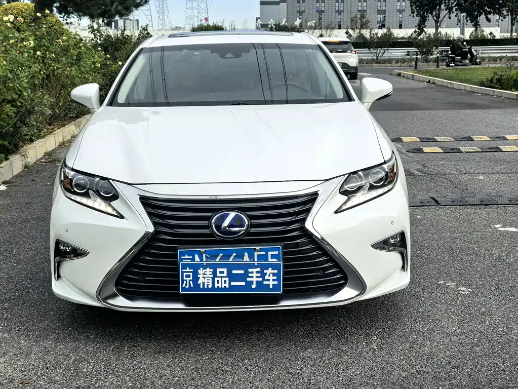 Lexus ES — миниатюра 3