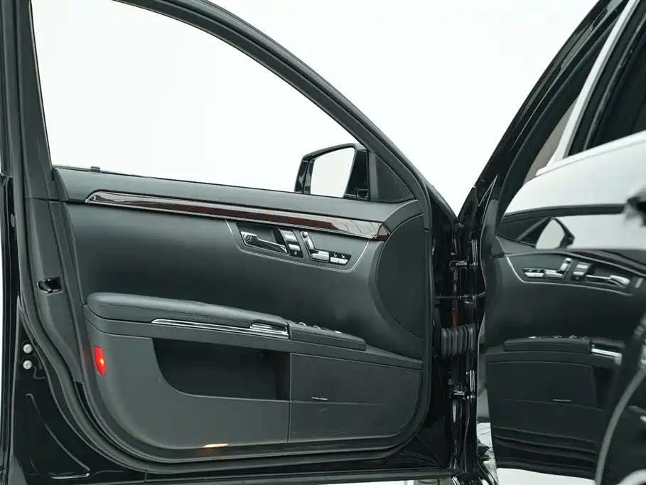 Mercedes-Benz S-Class S 2010 S 350 L 4MATIC