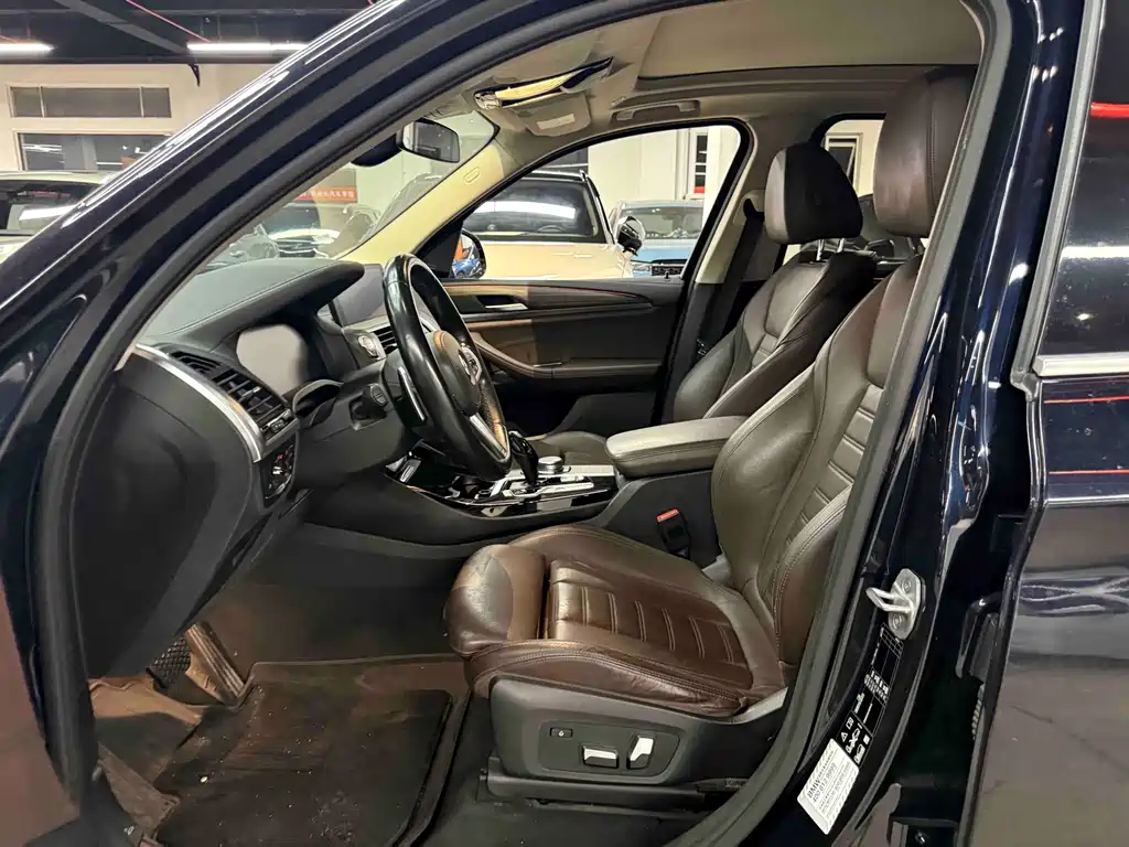 BMW X3 — миниатюра 9