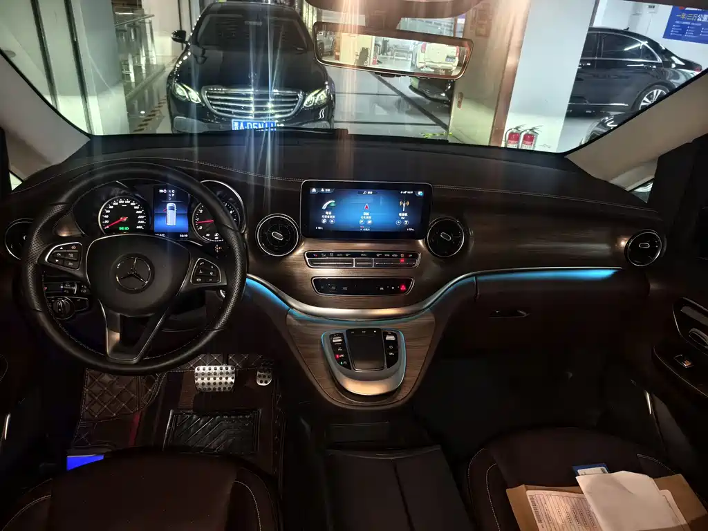 Mercedes-Benz V-Class V 2021 V 260 L Luxury