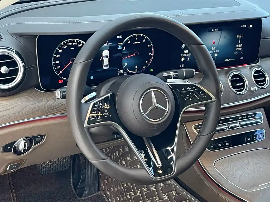 Mercedes-Benz E-Class — миниатюра 5