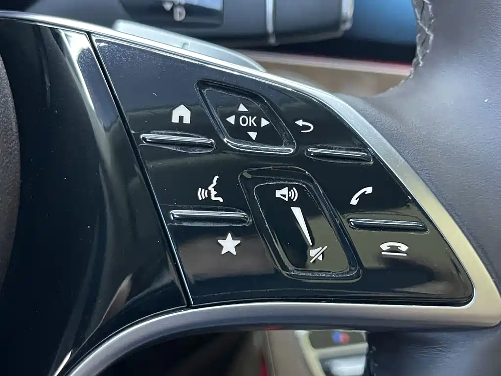 Mercedes-Benz E-Class — миниатюра 8