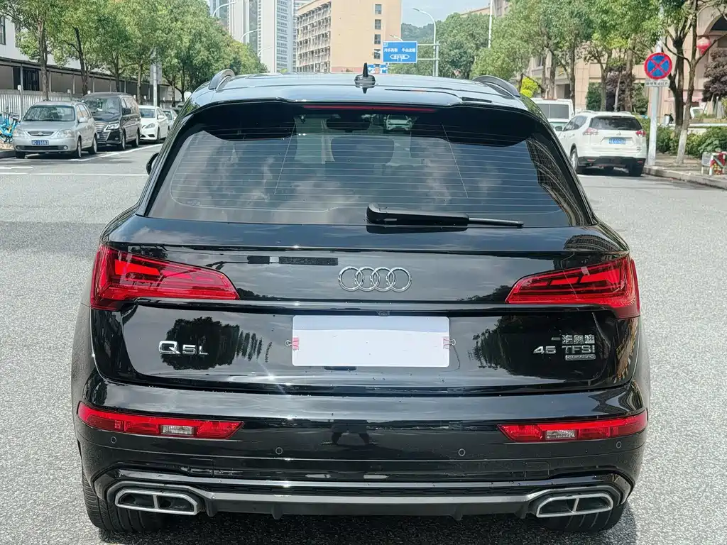 Audi Q5L 2023 45T Luxury
