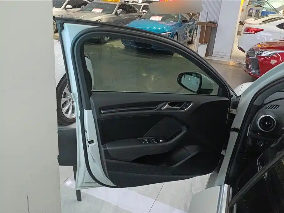 Audi A3 2020 Limousine 35 TFSI Fashion VI