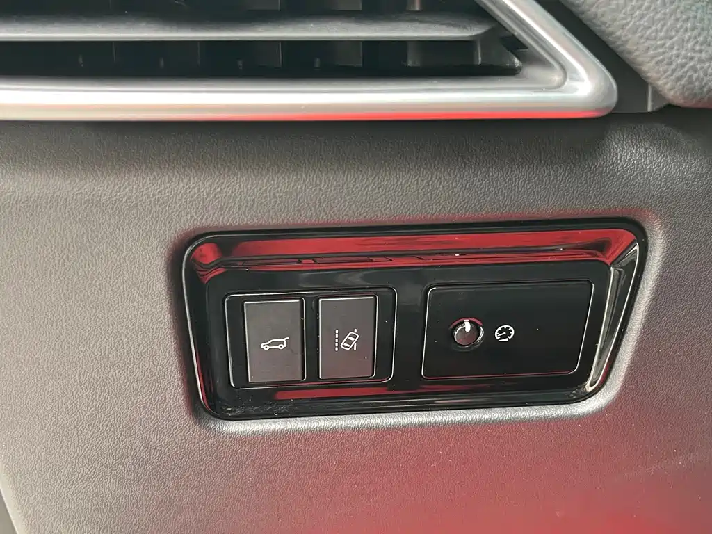 Jaguar F-PACE — миниатюра 16