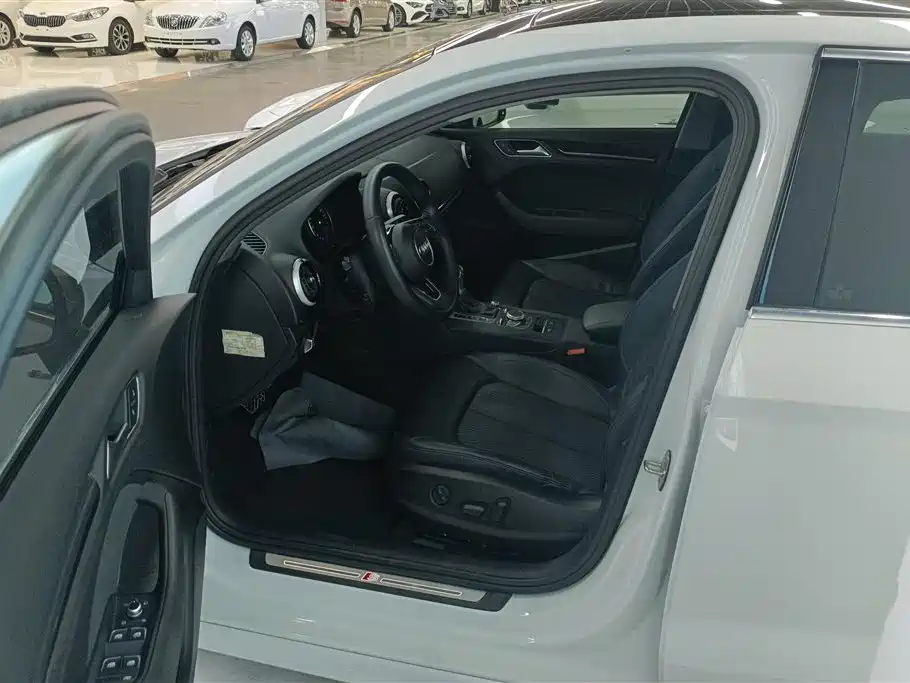 Audi A3 2020 Limousine 35 TFSI Fashion VI