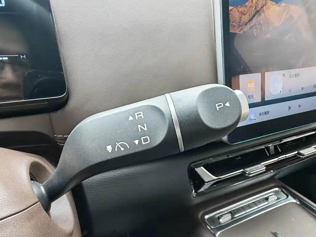Wuling Xingguang 560 New Energy — миниатюра 18