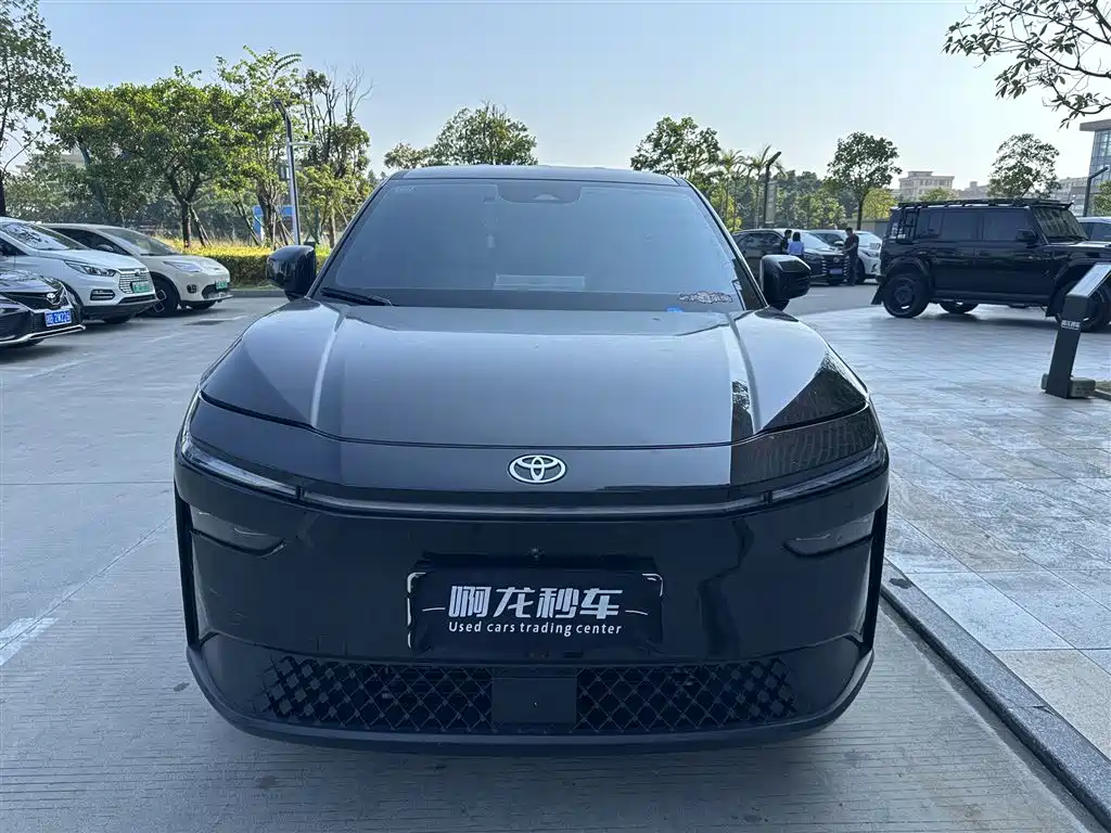Toyota bZ3X - фото 2