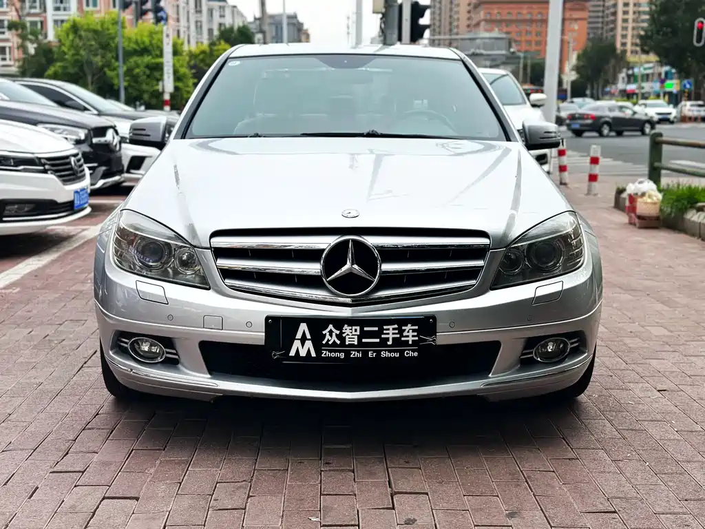 Mercedes-Benz C-Class C 2010 C 300 Fashion
