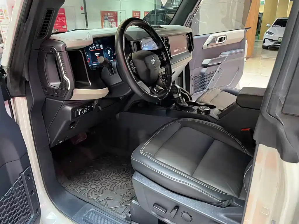 Ford Bronco — миниатюра 7