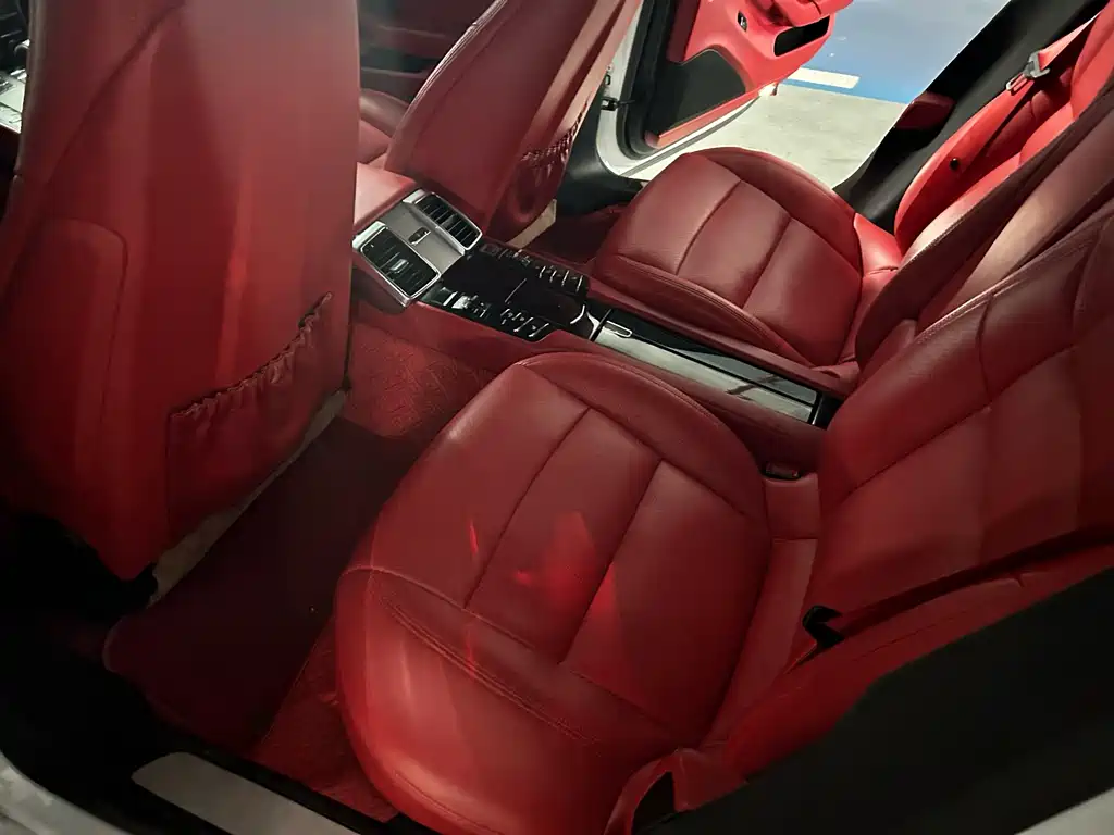 Porsche Panamera — миниатюра 18