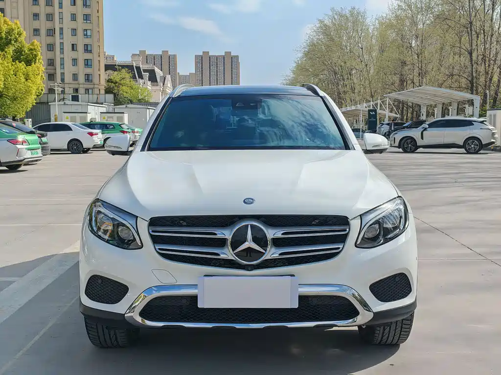 Mercedes-Benz GLC 2016 GLC 300 4MATIC Luxury