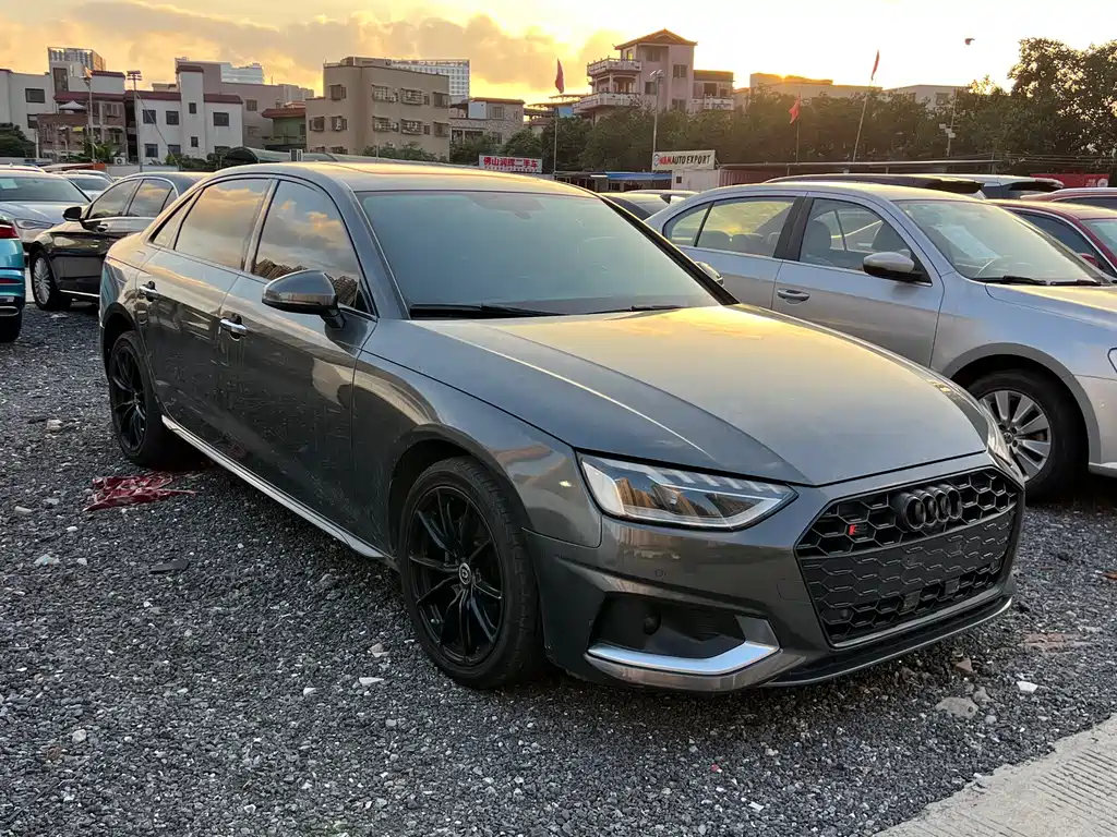 Купить Audi A4L
