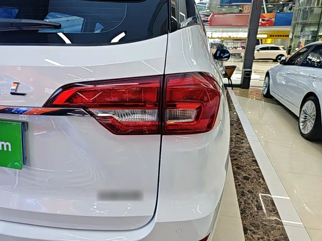 Haval M6 — миниатюра 8