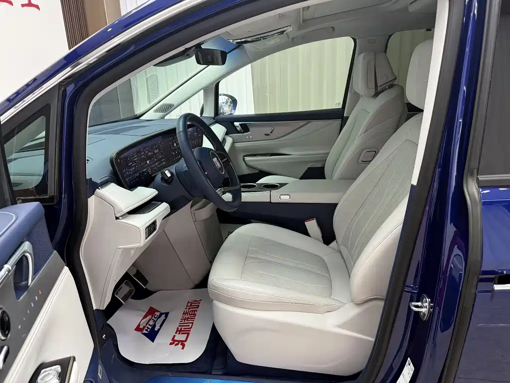 BUICK GL8 NEW ENERGY